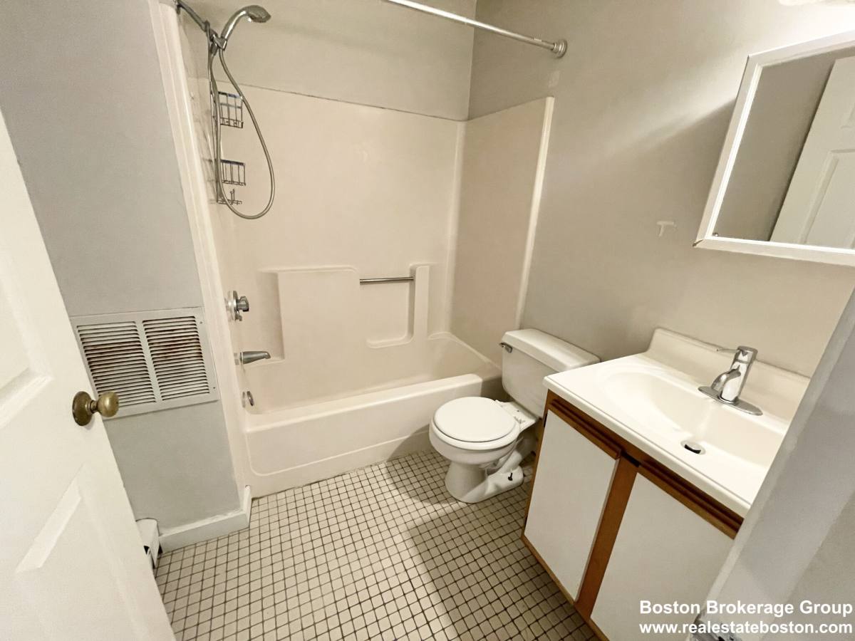 Apartment for rent at 7 Iroquois St #2, Roxbury Crossing, MA 02120