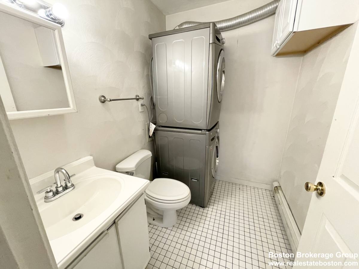 Apartment for rent at 7 Iroquois St #2, Roxbury Crossing, MA 02120