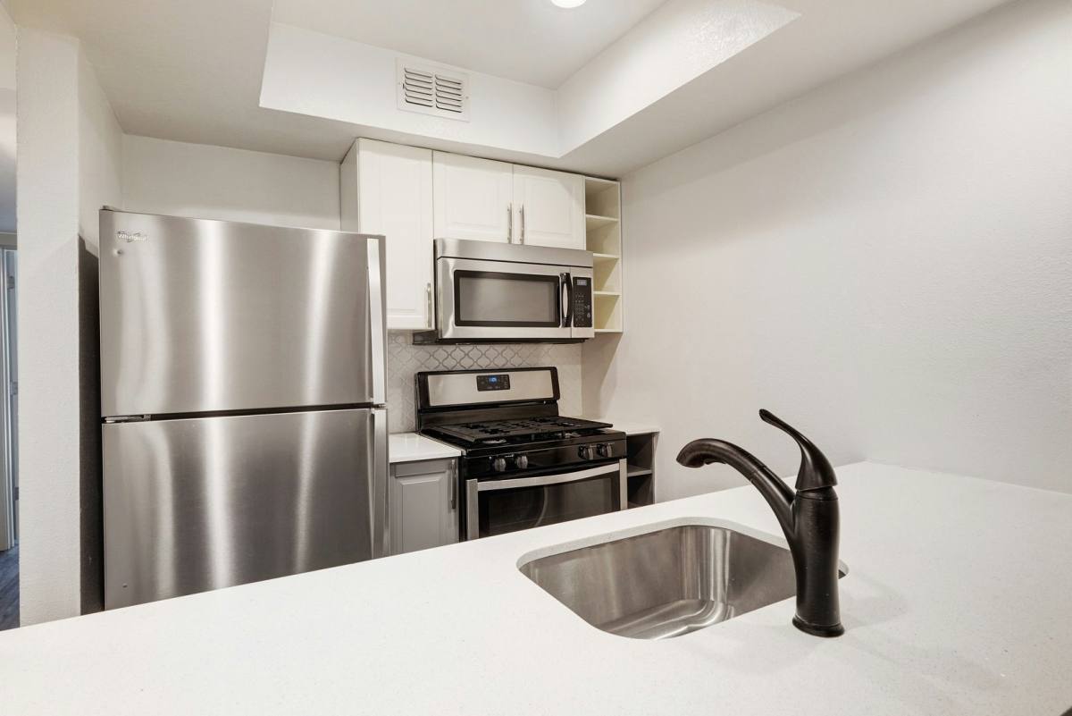 Apartment for rent at 807 W Lynn St, Austin, TX 78703