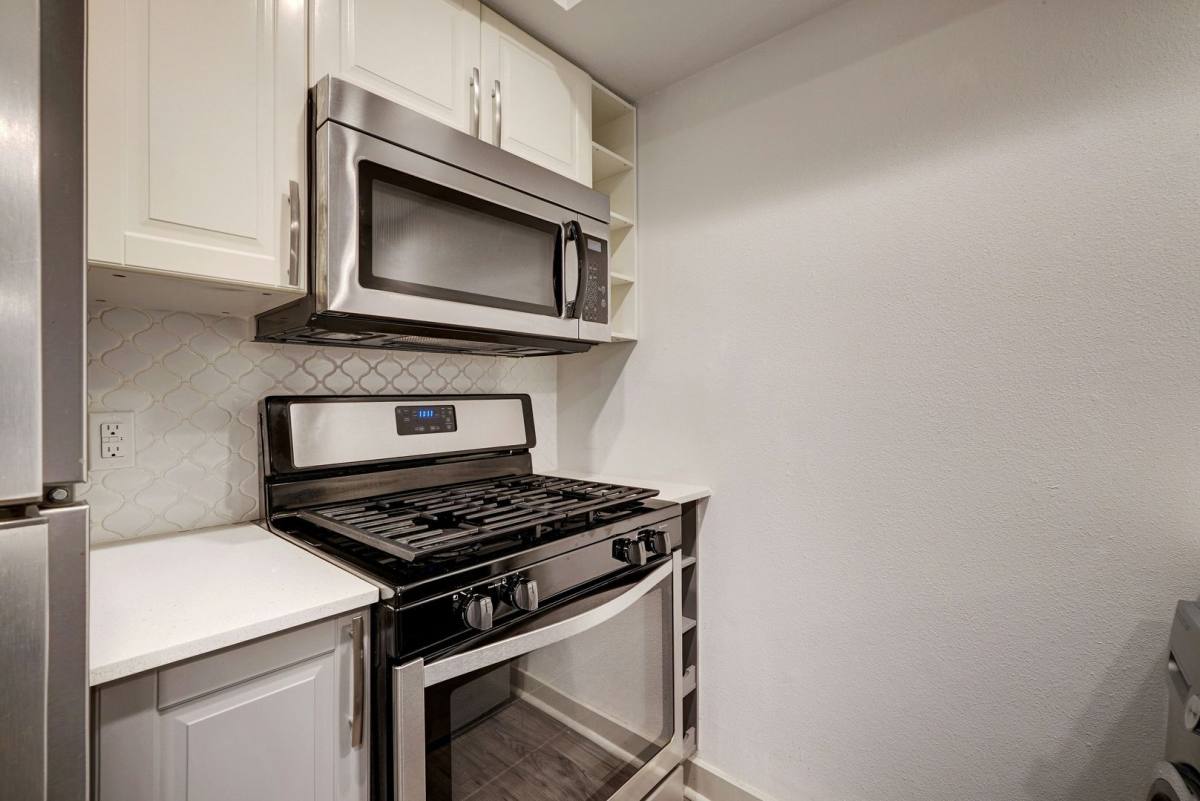 Apartment for rent at 807 W Lynn St, Austin, TX 78703