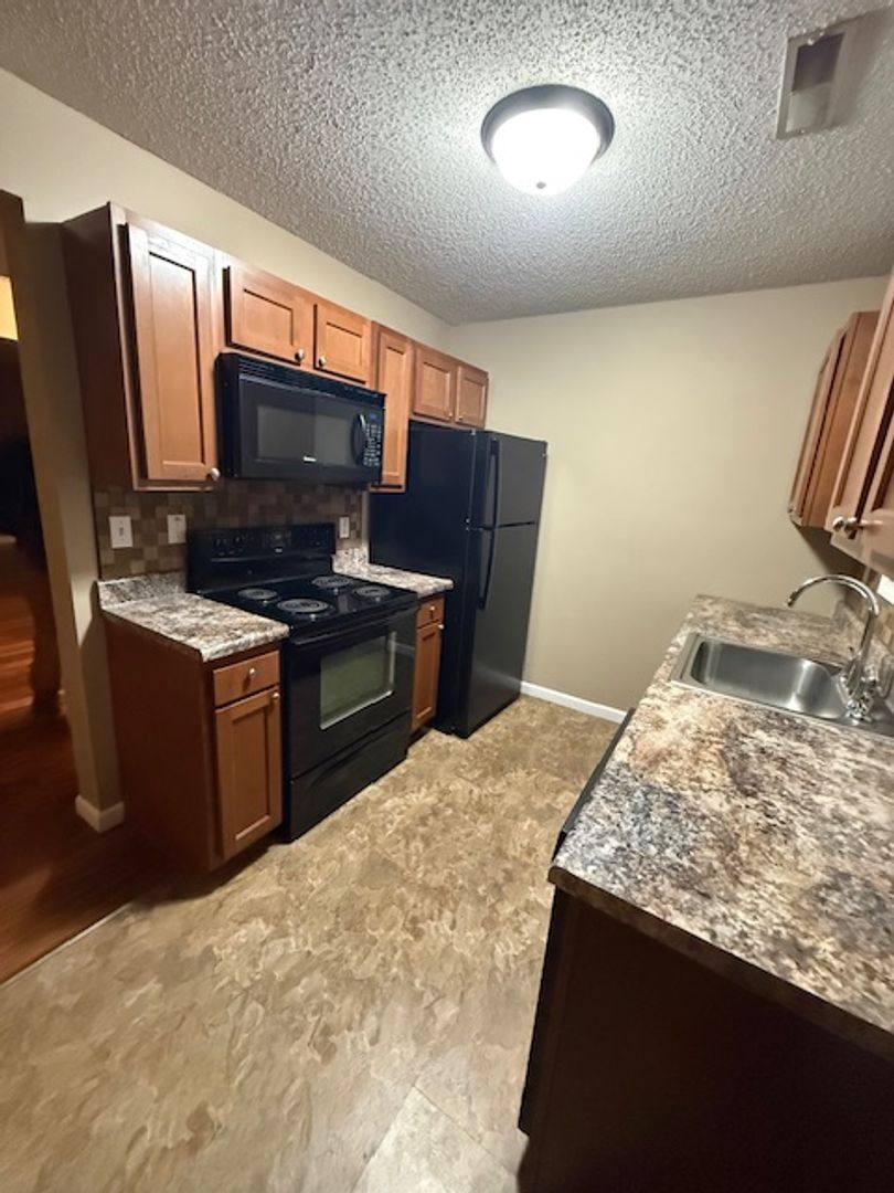 Apartment for rent at 50-56 Circle Dr, Chatham, IL 62629