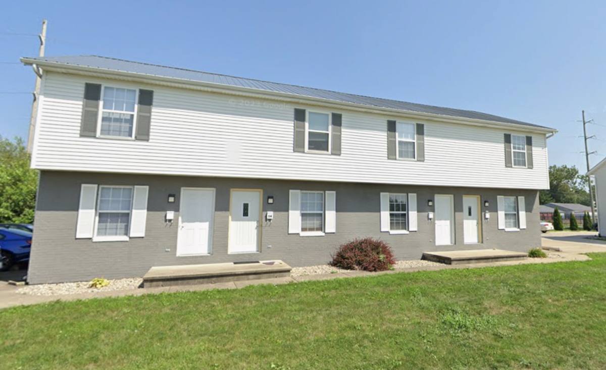 Apartment for rent at 50-56 Circle Dr, Chatham, IL 62629