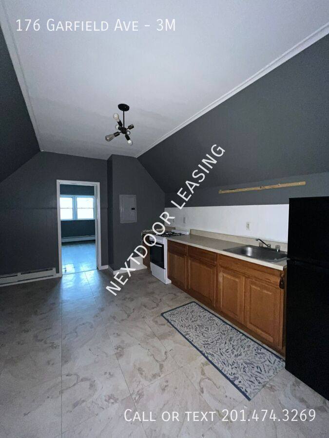 Apartment for rent at 176 Garfield Ave #3M, Jersey City, NJ 07305