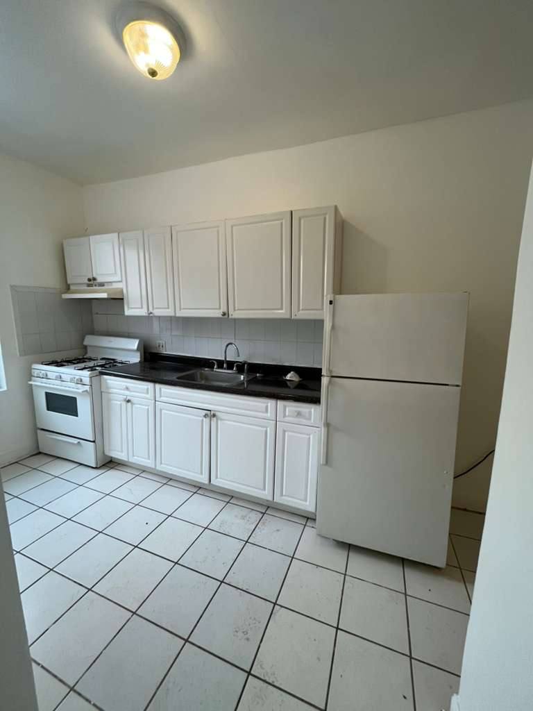 Apartment for rent at 154 Belmont Ave, Jersey City, NJ 07304
