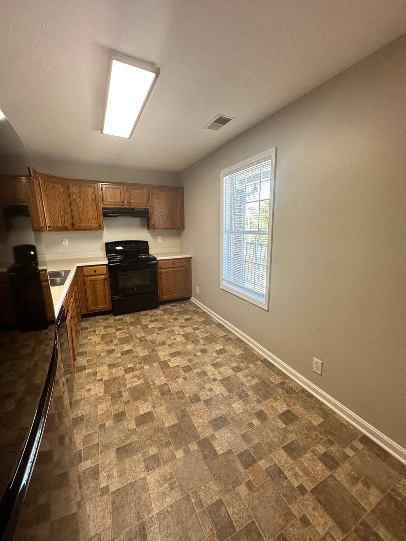 Apartment for rent at 10012 Michaele Lane, Louisville, KY 40299