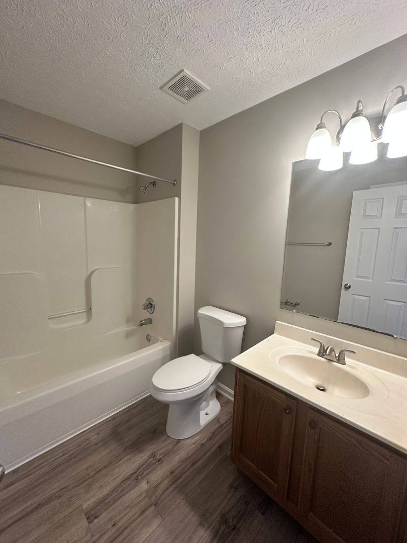Apartment for rent at 10012 Michaele Lane, Louisville, KY 40299