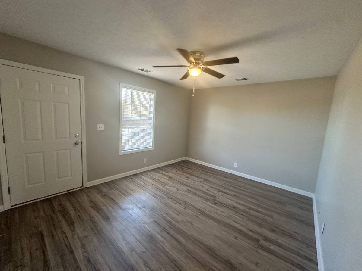 Apartment for rent at 10012 Michaele Lane, Louisville, KY 40299