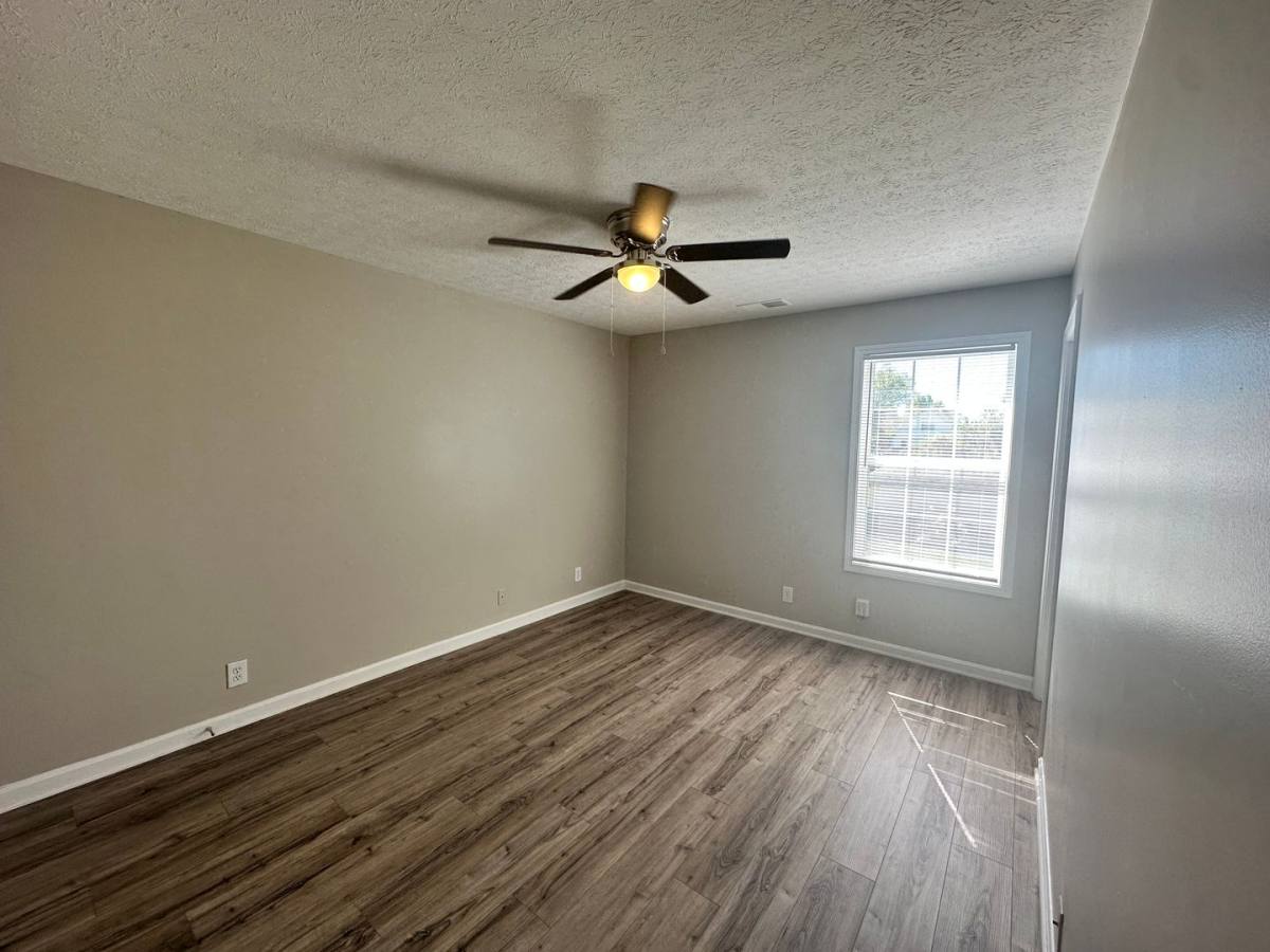 Apartment for rent at 10012 Michaele Lane, Louisville, KY 40299