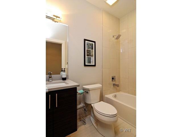 Condo for rent at 1425 N Leavitt St #2, Chicago, IL 60622