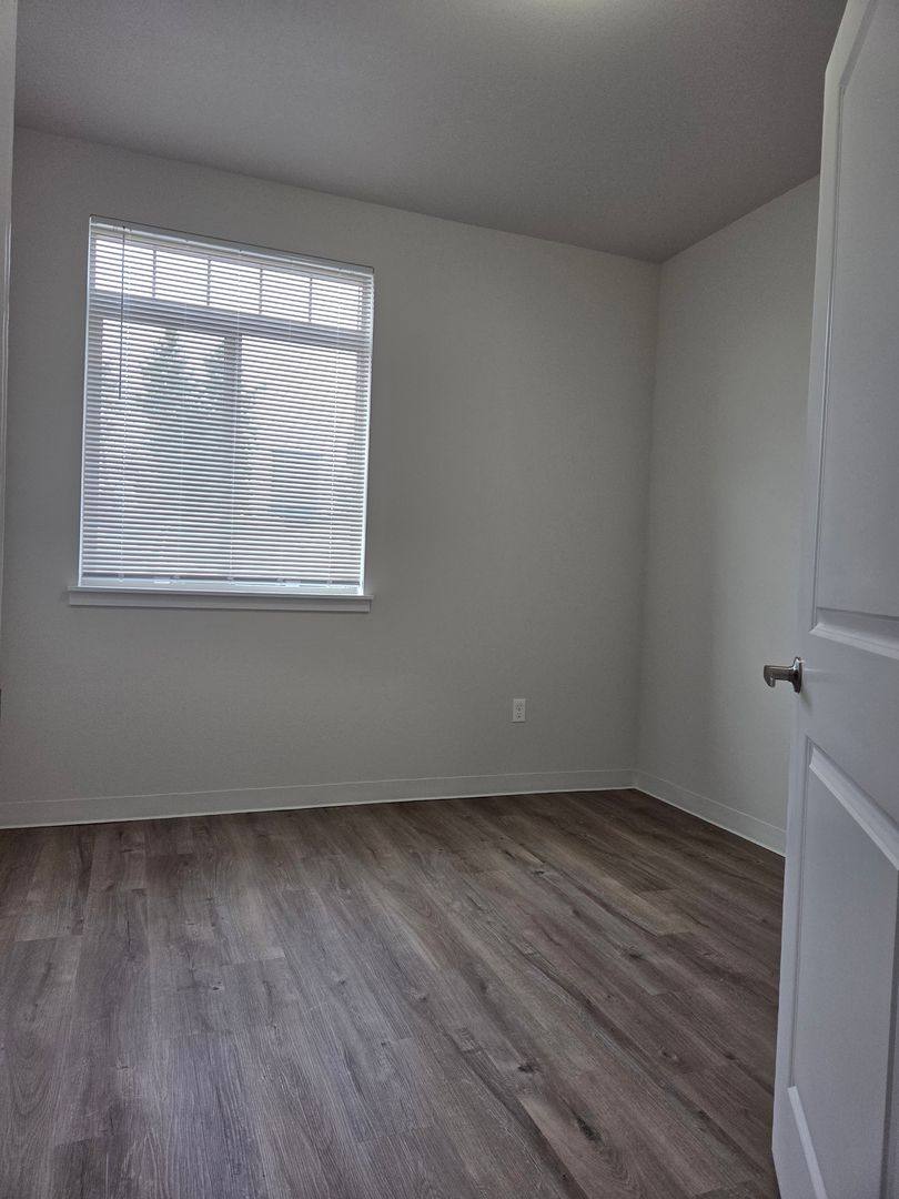 Apartment for rent at 60 Alder Ave, Gervais, OR 97026