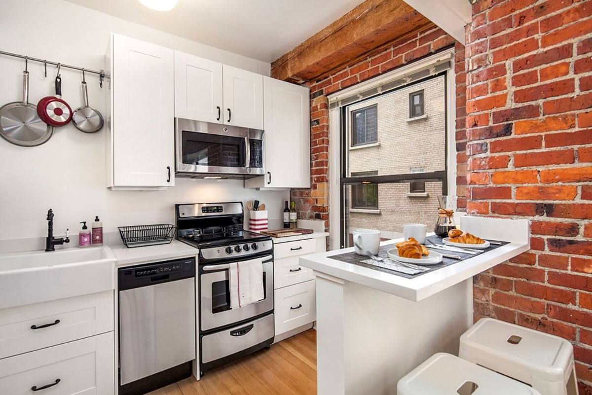 Apartment for rent at 2205 2nd Ave, Seattle, WA 98121
