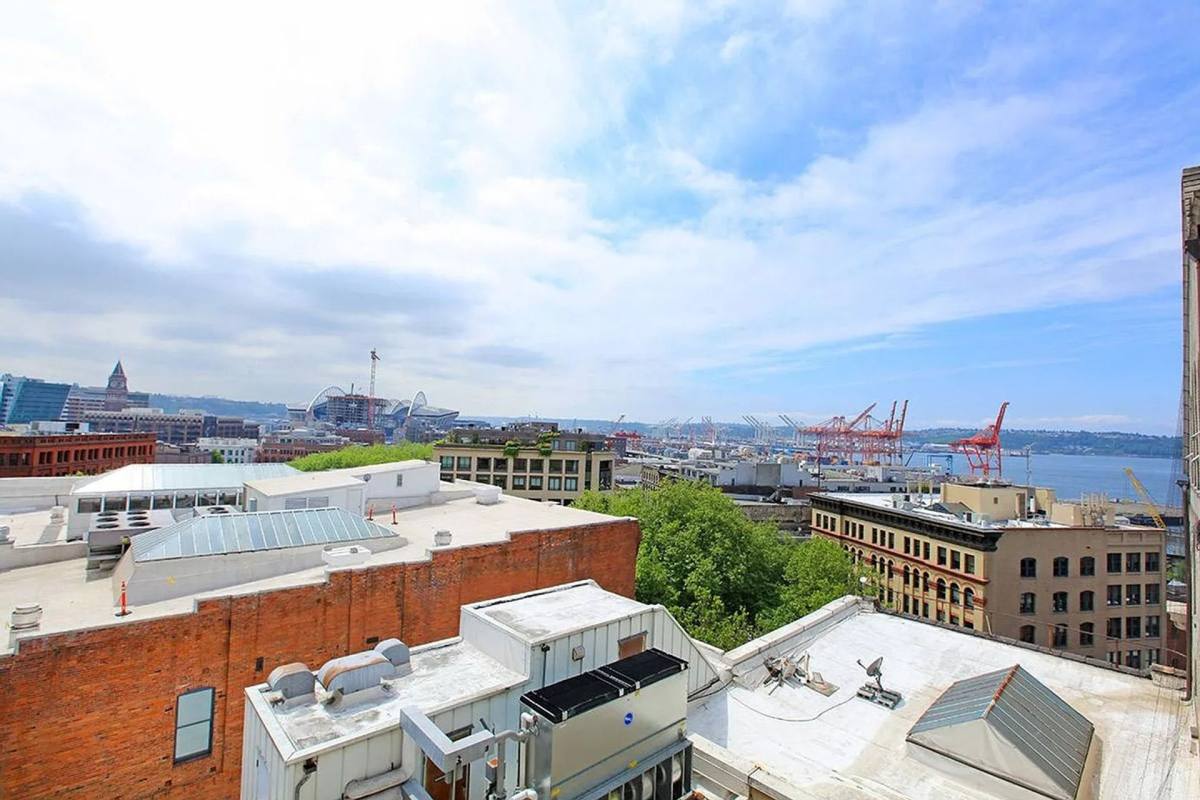 Apartment for rent at 107 Cherry St, Seattle, WA 98104