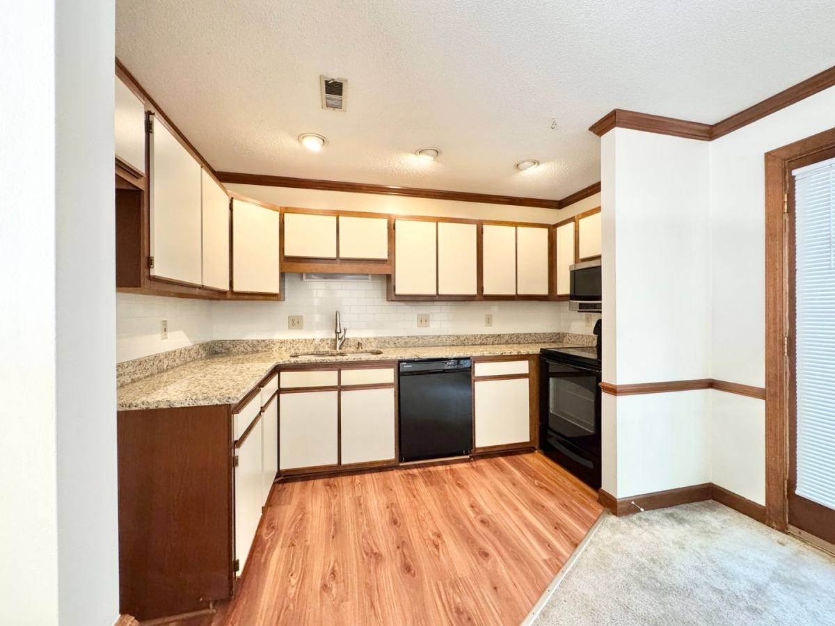 Townhouse for rent at 5125 Autumncrest Dr, Greensboro, NC 27407