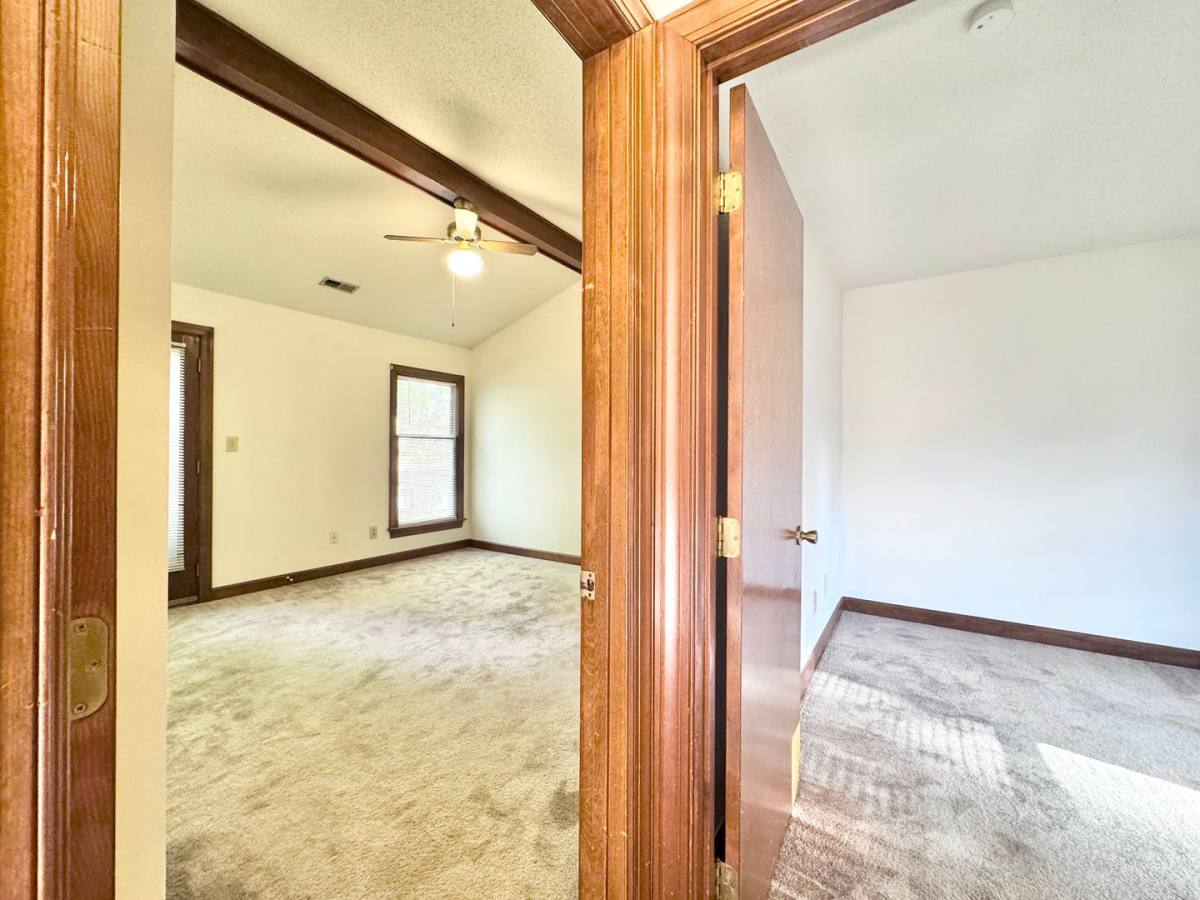 Townhouse for rent at 5125 Autumncrest Dr, Greensboro, NC 27407