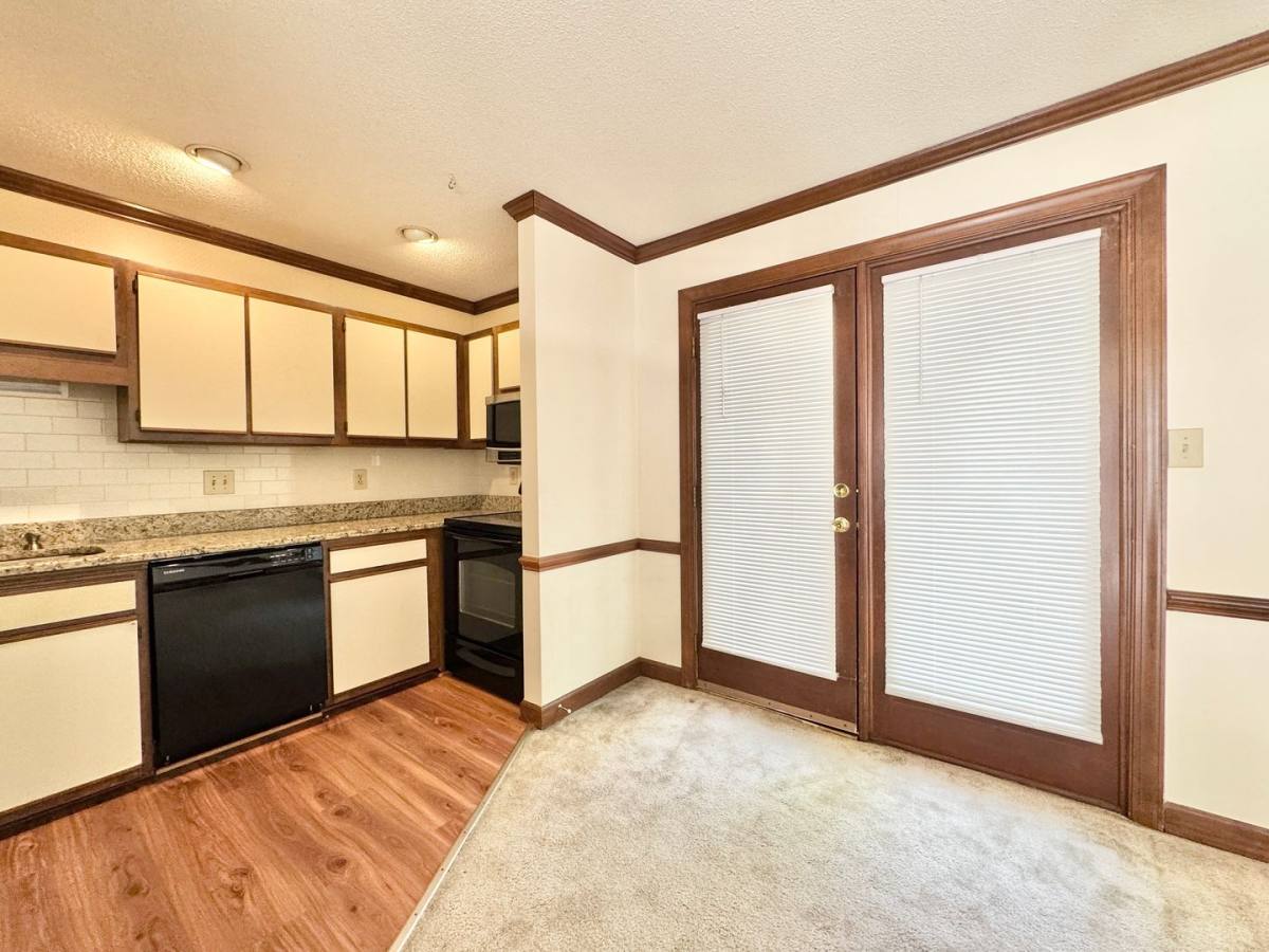 Townhouse for rent at 5125 Autumncrest Dr, Greensboro, NC 27407