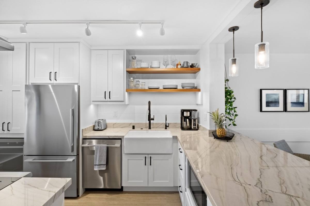 Condo for rent at 204 Kapahulu Ave #202, Honolulu, HI 96815