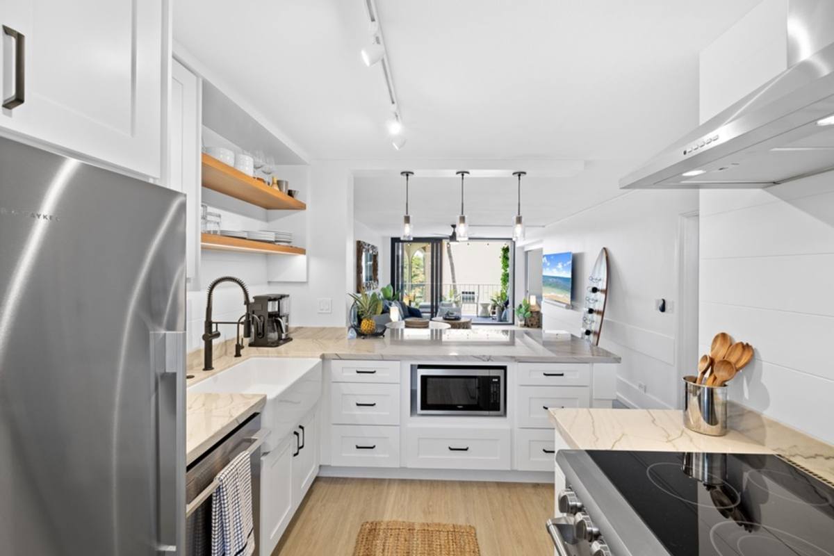 Condo for rent at 204 Kapahulu Ave #202, Honolulu, HI 96815