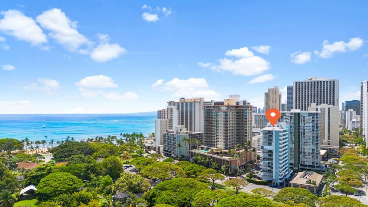 Condo for rent at 204 Kapahulu Ave #202, Honolulu, HI 96815