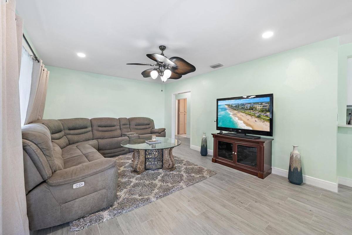 House for rent at 135 E 28th St, West Palm Beach, FL 33404