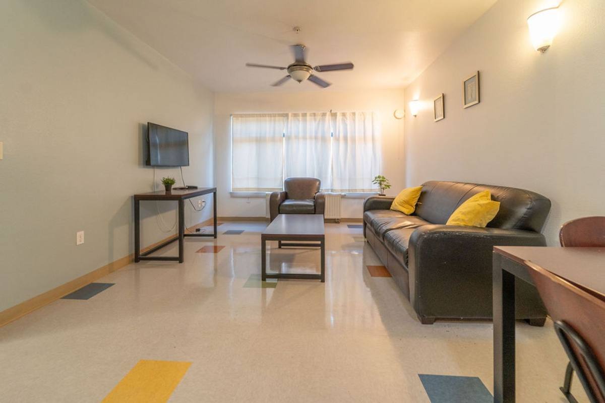 Apartment for rent at 2398 Bancroft Way, Berkeley, CA 94704