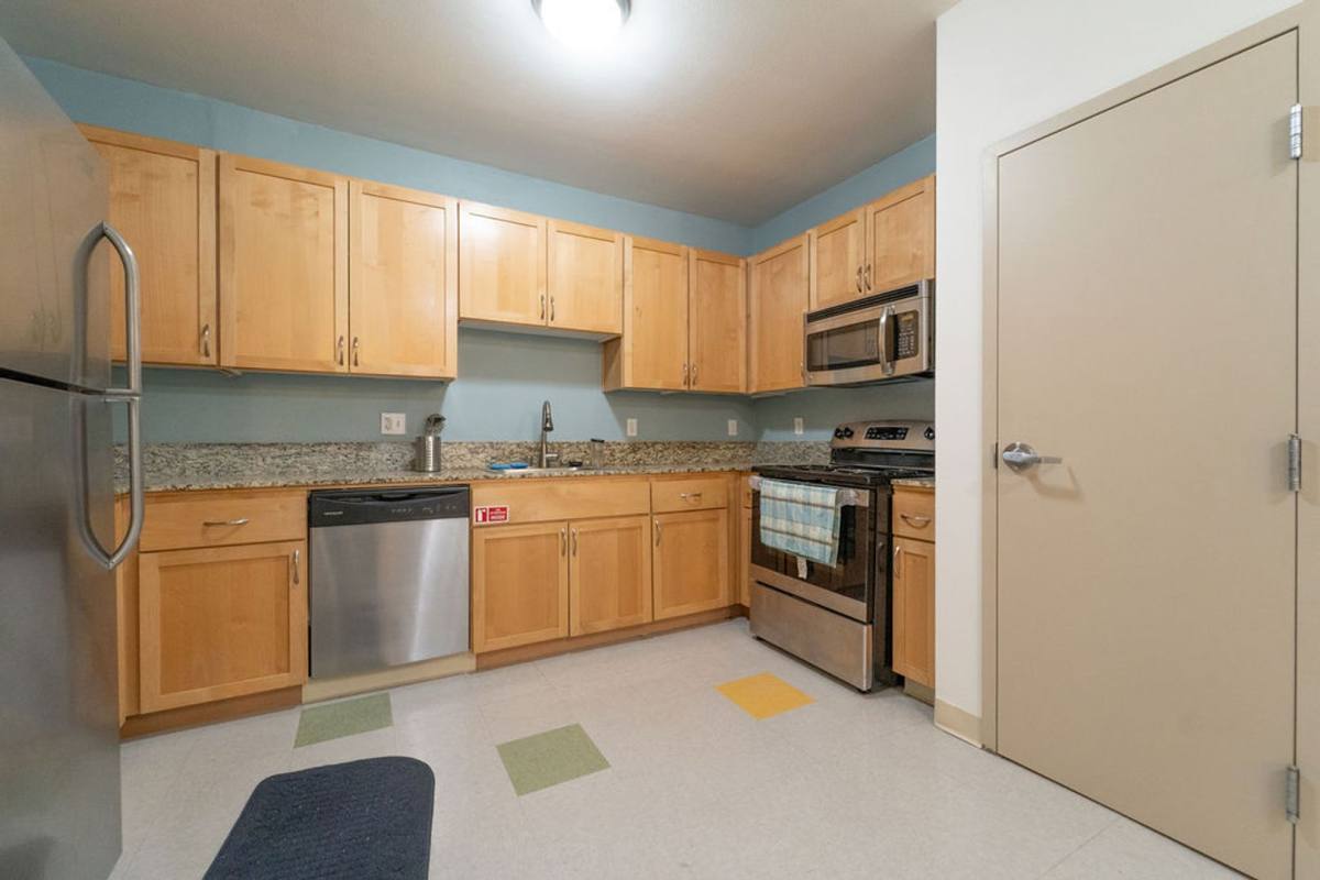 Apartment for rent at 2398 Bancroft Way, Berkeley, CA 94704