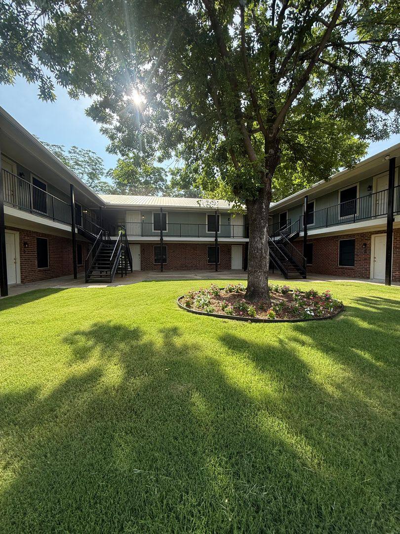 Apartment for rent at 710 S Kennedy Ave, Tyler, TX 75701