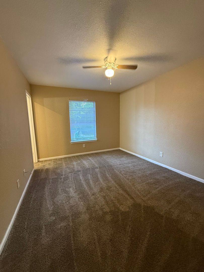 Apartment for rent at 710 S Kennedy Ave, Tyler, TX 75701