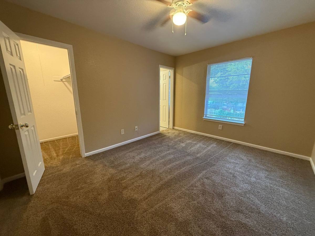 Apartment for rent at 710 S Kennedy Ave, Tyler, TX 75701