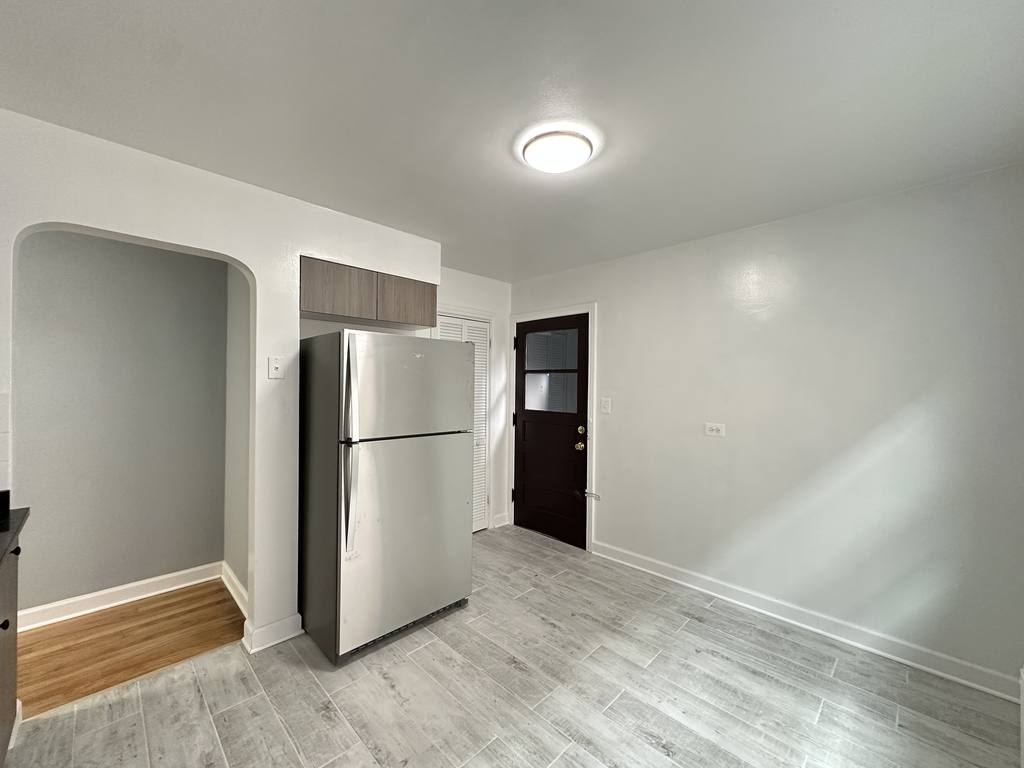 Apartment for rent at 6713 California #WA8, Chicago, IL 60645