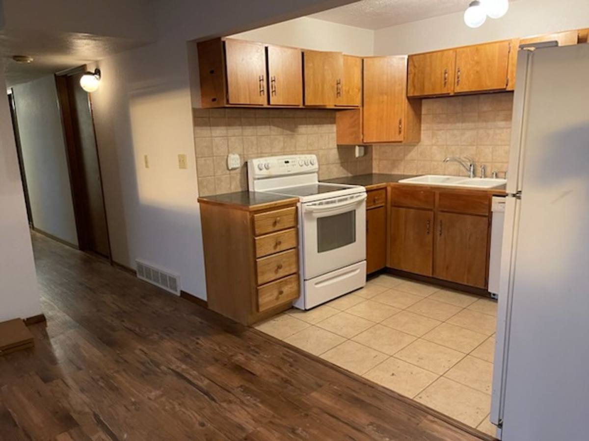 House for rent at 310 N Crestview Dr, Moses Lake, WA 98837