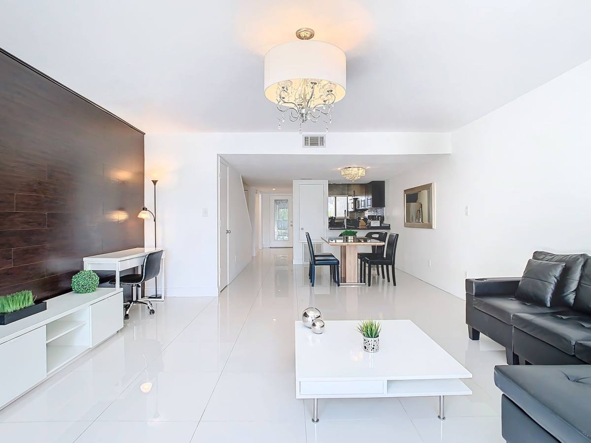 Townhouse for rent at 5415 Vineland Rd #CYP1, Orlando, FL 32811