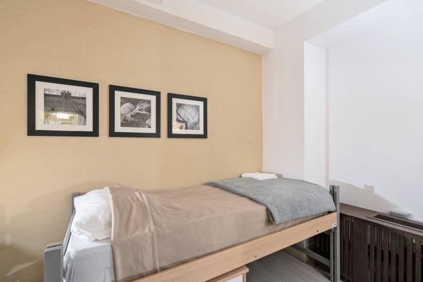 Apartment for rent at 525 Lexington Ave, New York, NY 10022