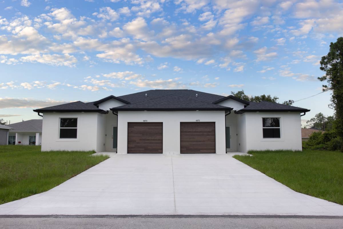 Townhouse for rent at 4873 29th St SW, Lehigh Acres, FL 33973