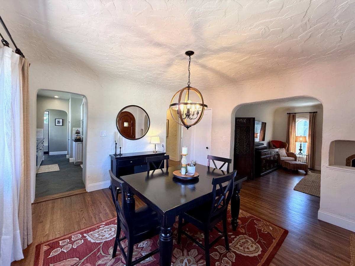 House for rent at 1622 Villa Ave, Santa Barbara, CA 93101