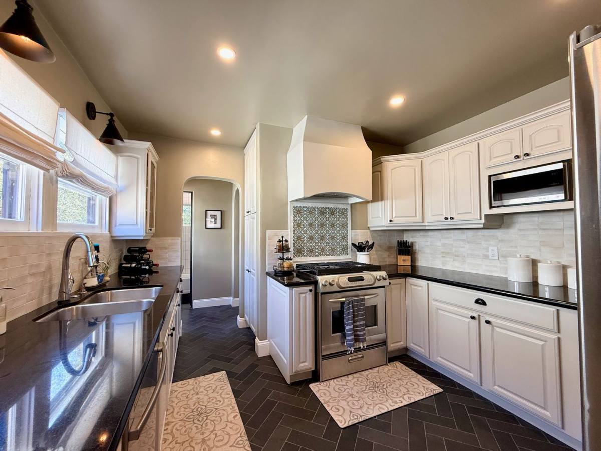 House for rent at 1622 Villa Ave, Santa Barbara, CA 93101