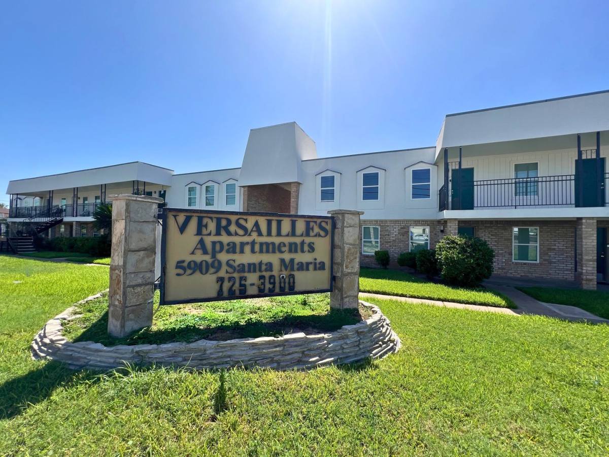 Apartment for rent at 5909 Santa Maria Ave, Laredo, TX 78041