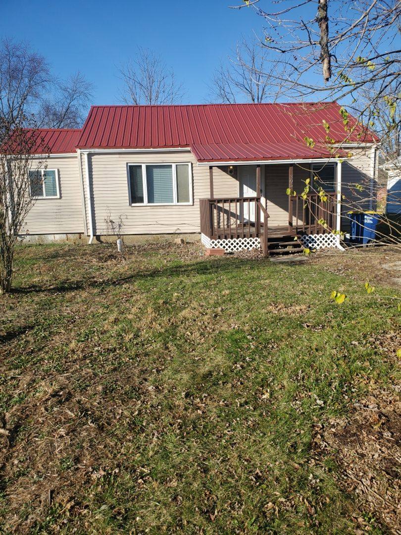 House for rent at 305 N Biltmore Ave, Muncie, IN 47303