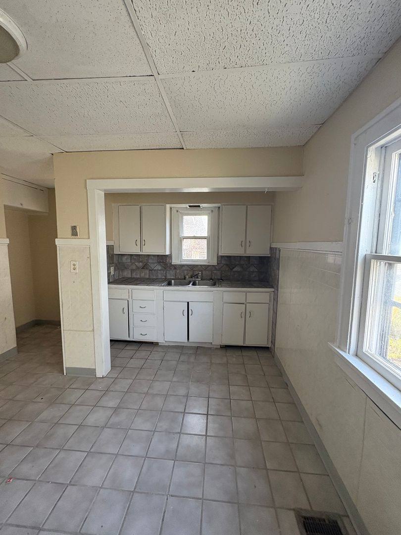 House for rent at 11110 Vernon Ave, Cleveland, OH 44125