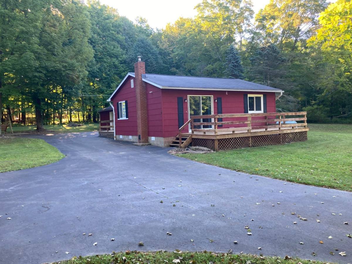 8900 S Lake Rd, Linesville, PA 16424 - Apartment for Rent - Image 8