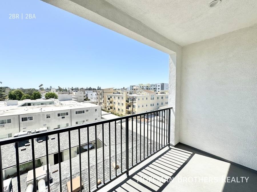 Apartment for rent at 11155 Huston St #306, North Hollywood, CA 91601