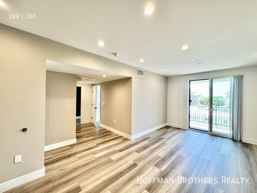 Apartment for rent at 11155 Huston St #306, North Hollywood, CA 91601
