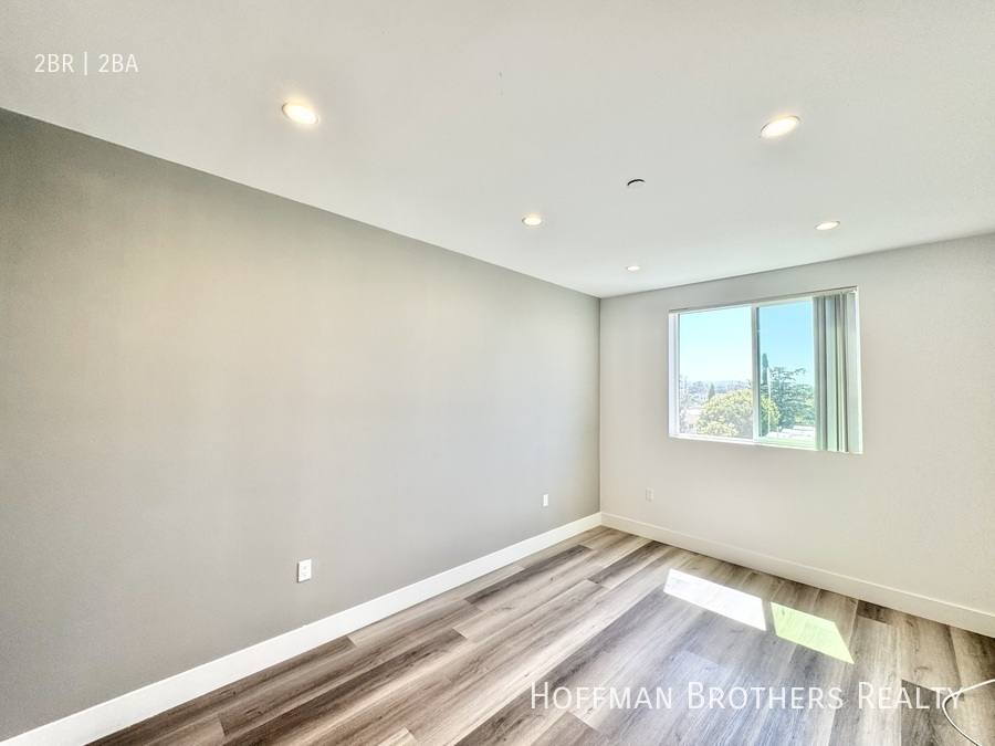 Apartment for rent at 11155 Huston St #306, North Hollywood, CA 91601