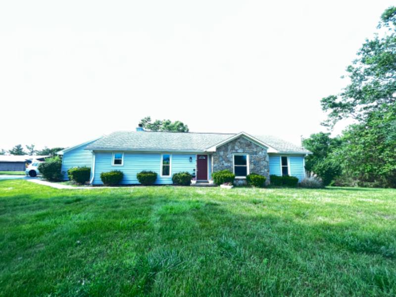 House for rent at 3905 Carriage Hill Dr, Crestwood, KY 40014