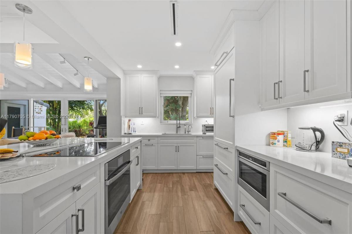 House for rent at 90 NE 106th St, Miami, FL 33138