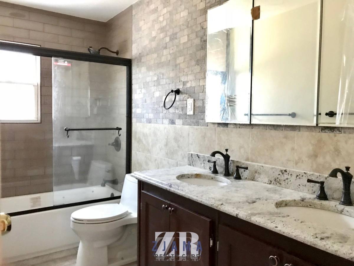 Apartment for rent at 4218 Ave I #L, Brooklyn, NY 11210