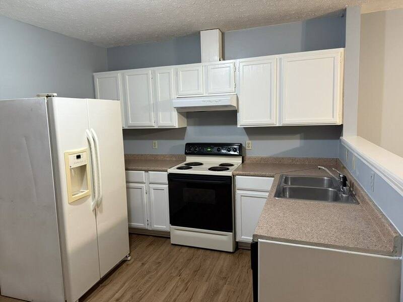 Apartment for rent at 1612 W Market St #2, Louisville, KY 40203