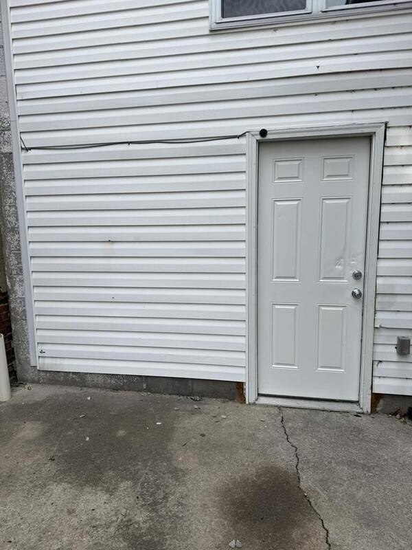 Apartment for rent at 1612 W Market St #2, Louisville, KY 40203