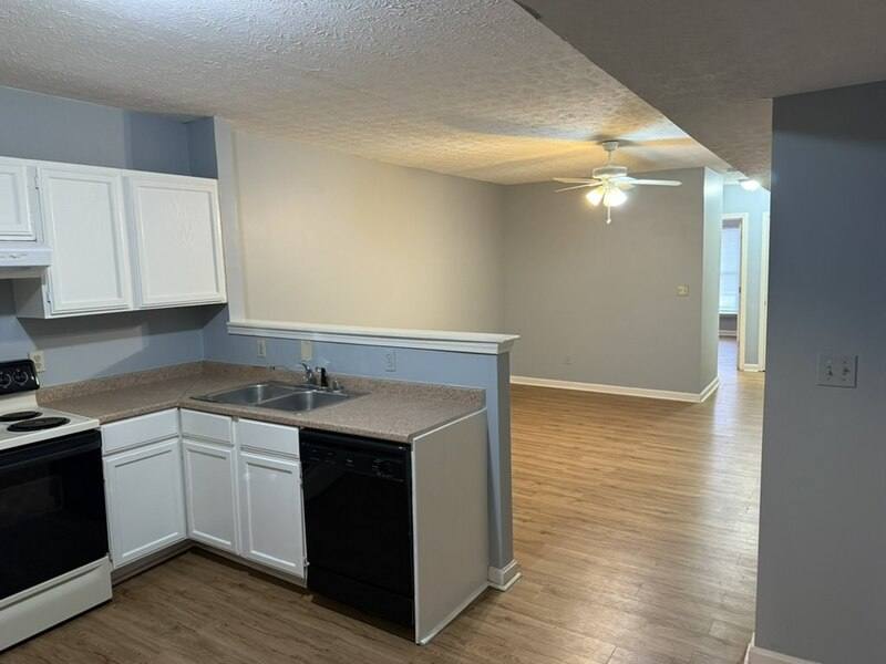 Apartment for rent at 1612 W Market St #2, Louisville, KY 40203
