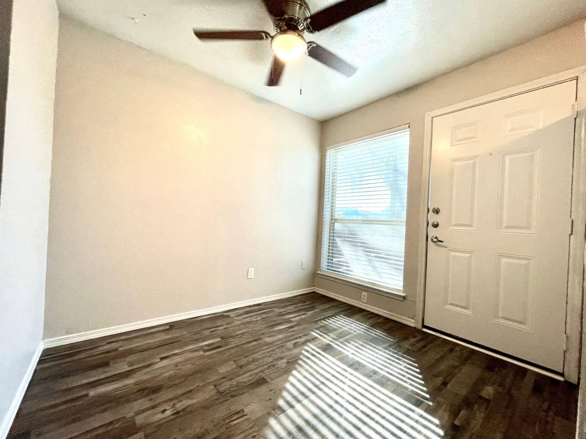 Apartment for rent at 1001 Mineral Wells St, Terrell, TX 75160