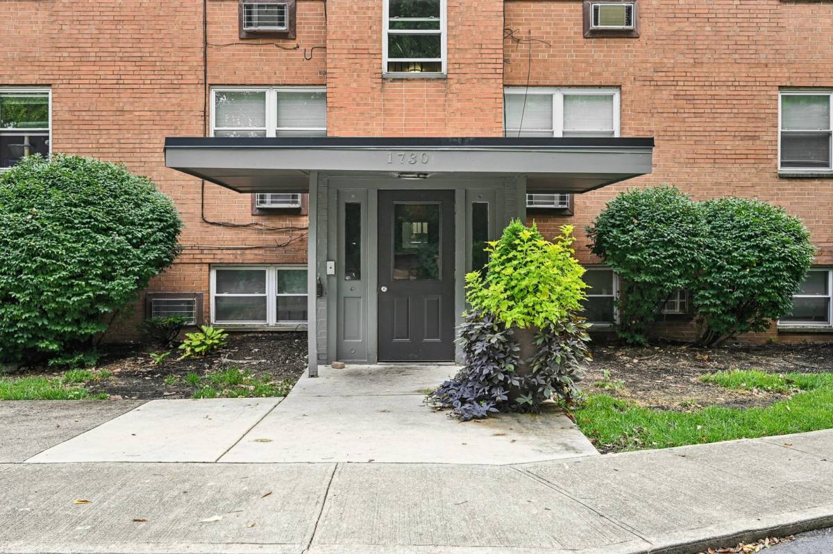 Apartment for rent at 1728-1738 E Long St, Columbus, OH 43203